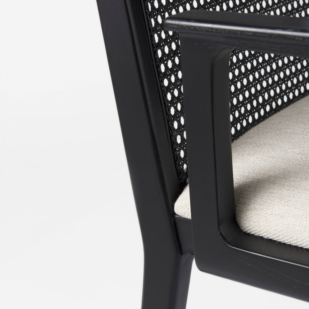 Chaise de salle à manger avec accoudoirs et dossier en rotin Clara