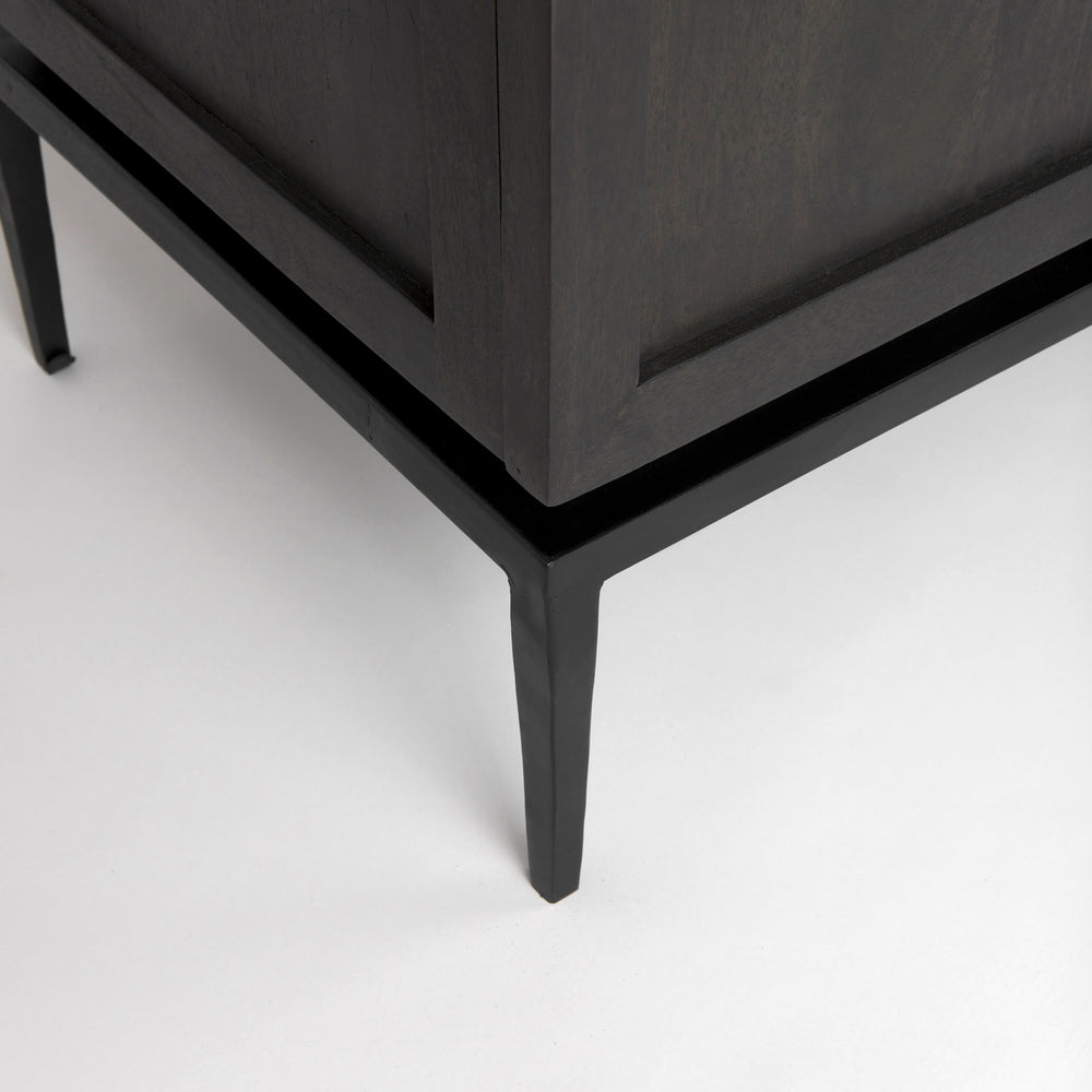 Divina Sideboard