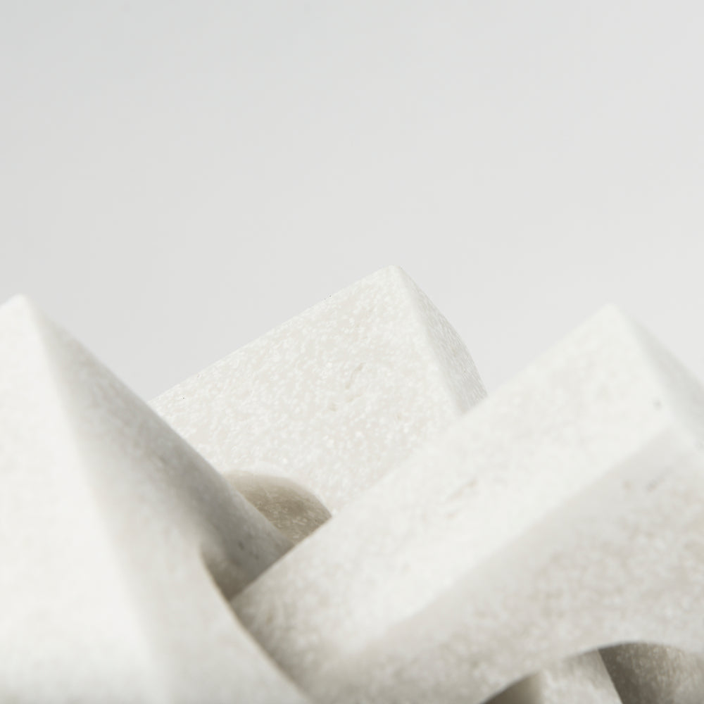 Linx White Object