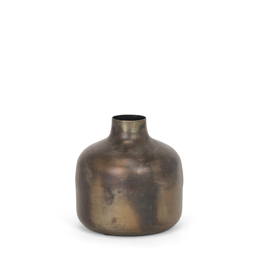 Daya Vase