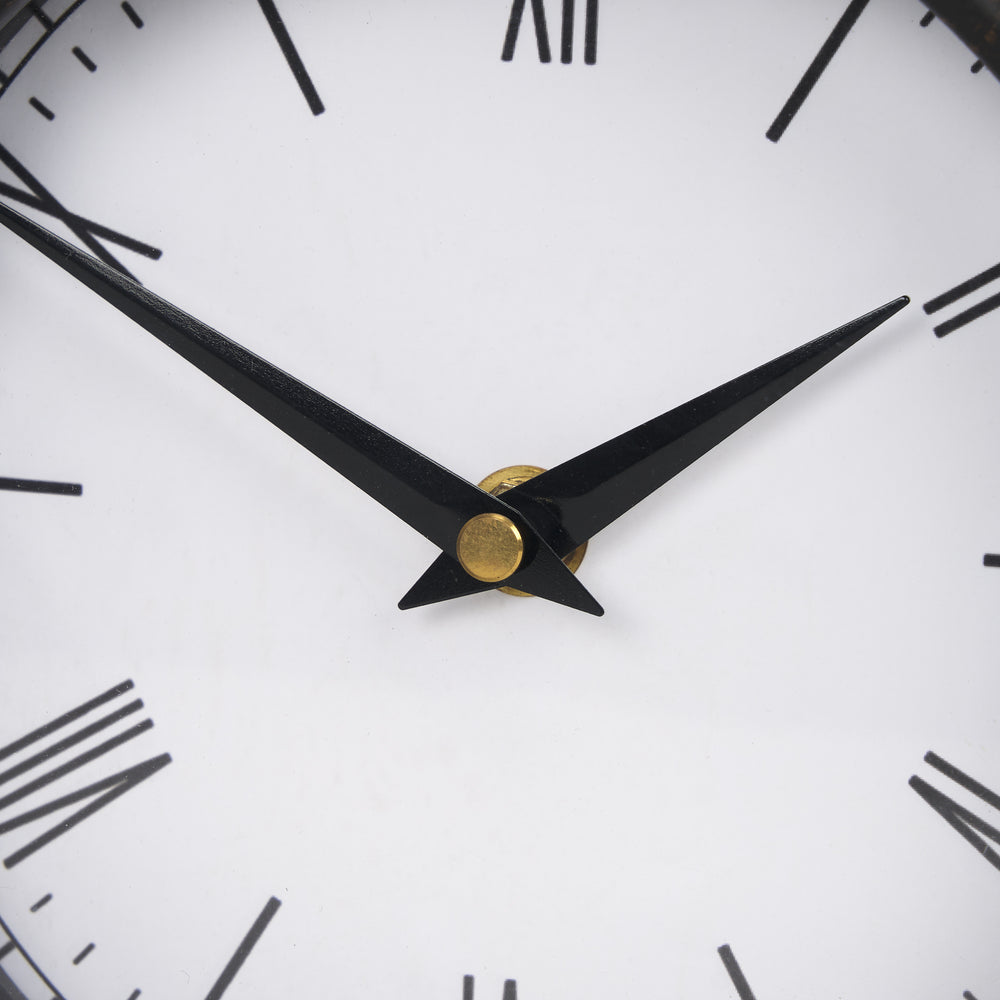 Raisa Table Clock