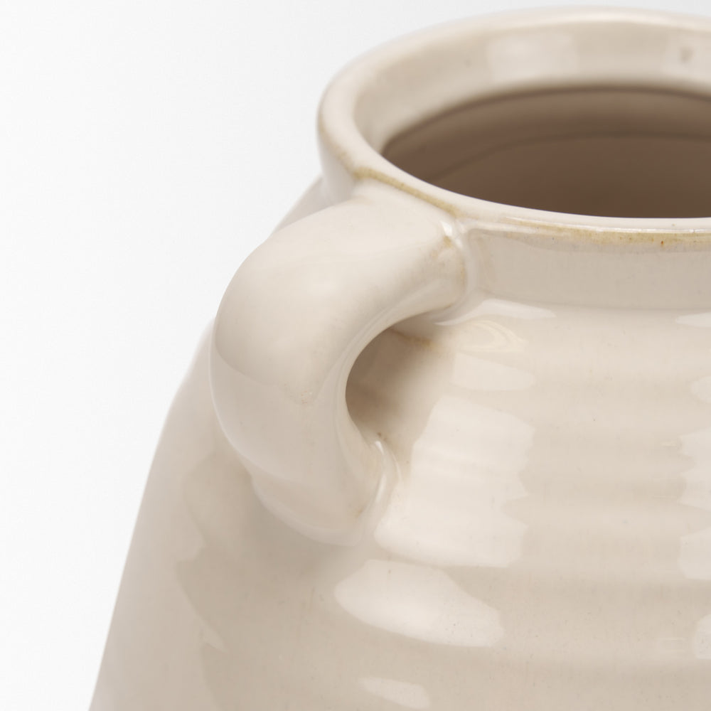 Tryna Vase