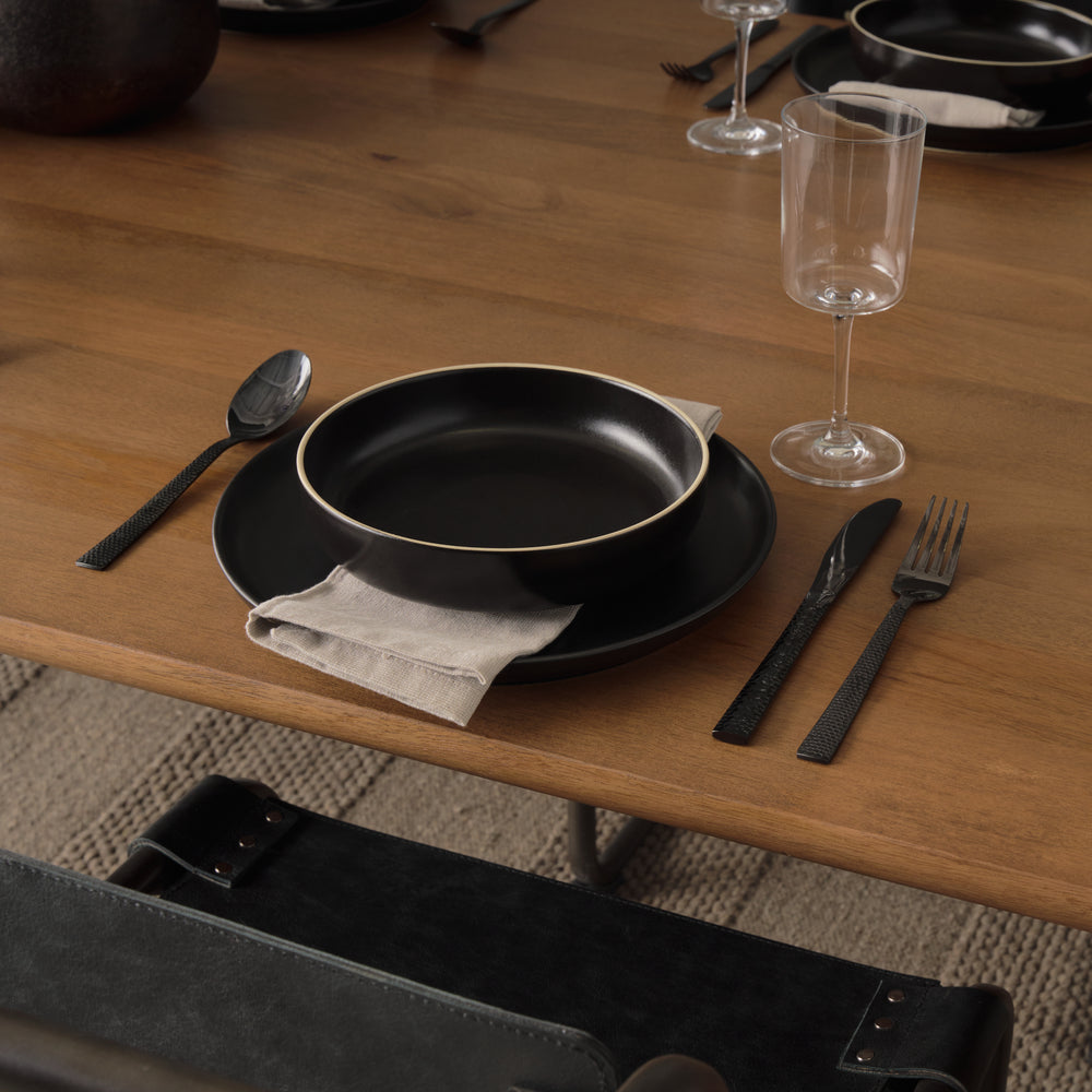 Jonan Dining Table