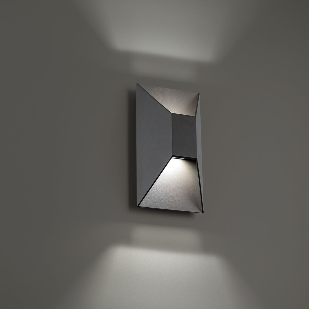 Modern Forms Canada - LED Outdoor Wall Sconce - Maglev - Bronze- Union Lighting Luminaires Decor