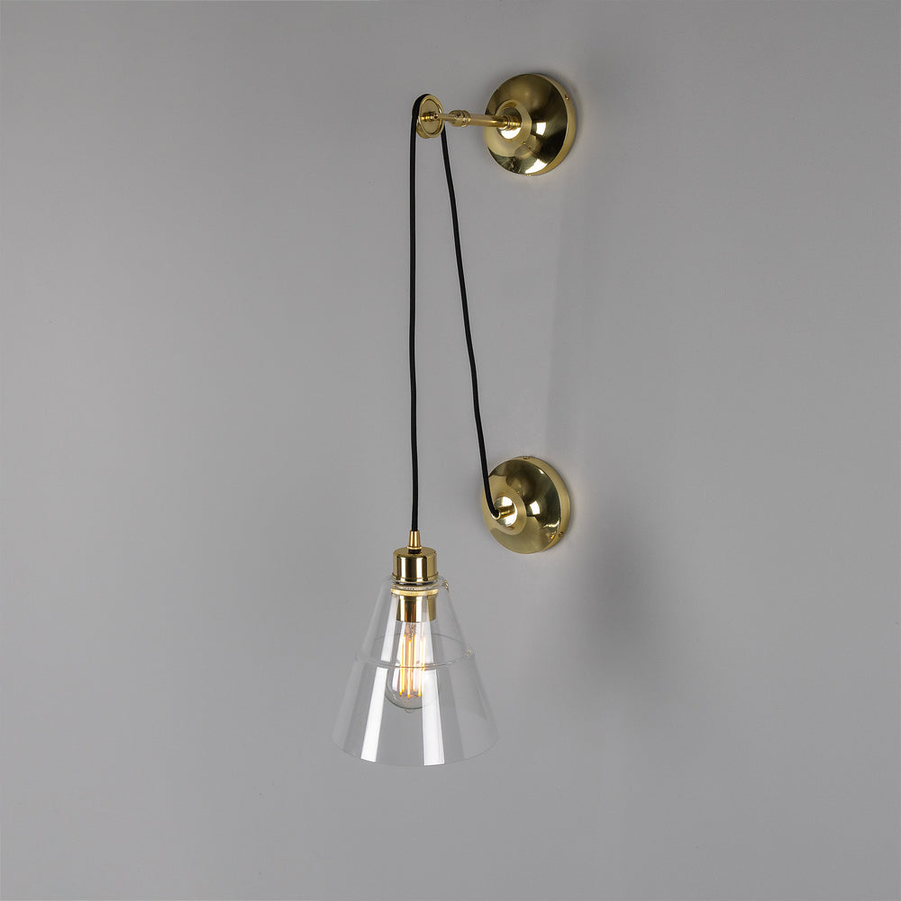 Mullan Lighting - One Light Wall Sconce - Rigale - Polished Brass- Union Lighting Luminaires Decor