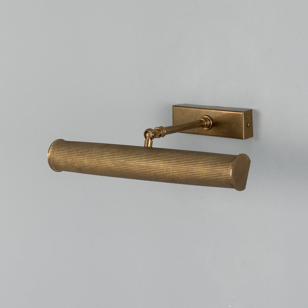 Mullan Lighting - Two Light Picture Light - Cambridge - Antique Brass- Union Lighting Luminaires Decor