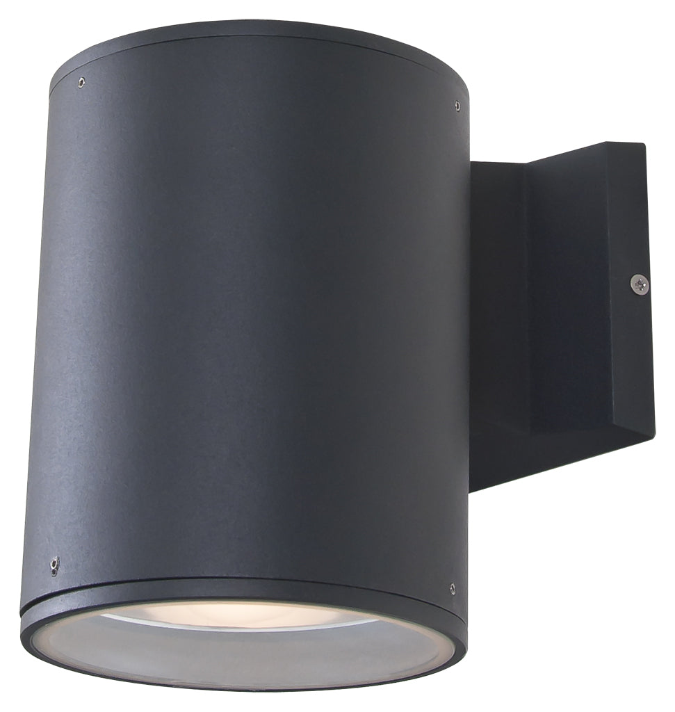 DVI Canada - One Light Outdoor Wall Sconce - Summerside Outdoor - Black- Union Lighting Luminaires Decor