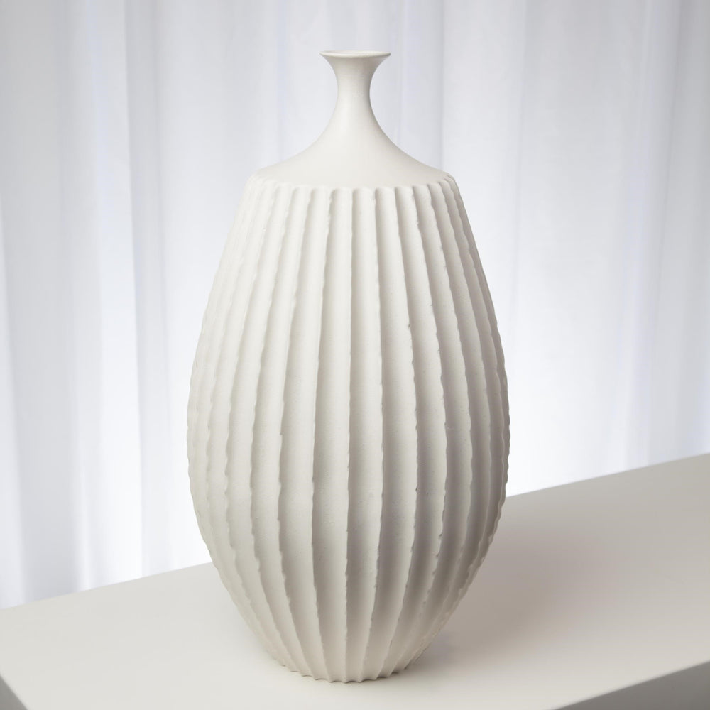 Sawtooth Vases & Bowl Rustic White