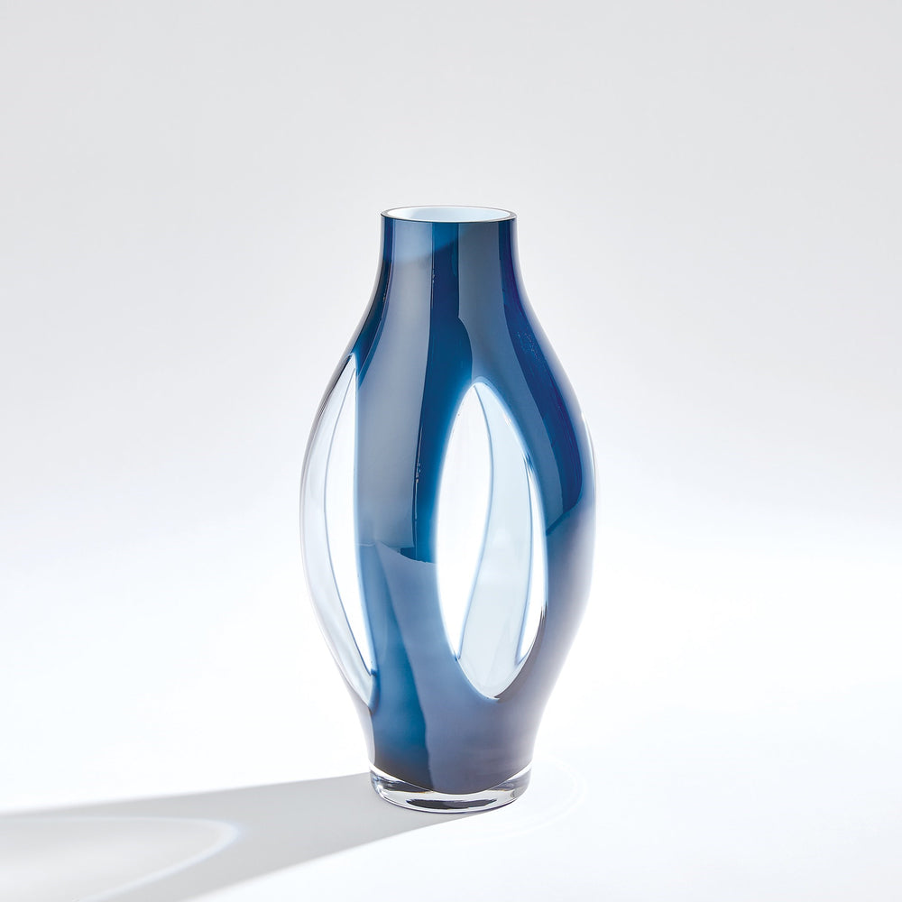 Fly Through Vases