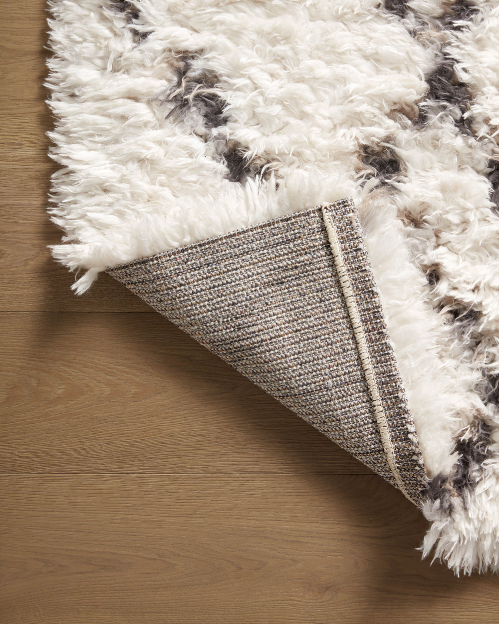 AMI-02 Amira Ivory/Bark Rug