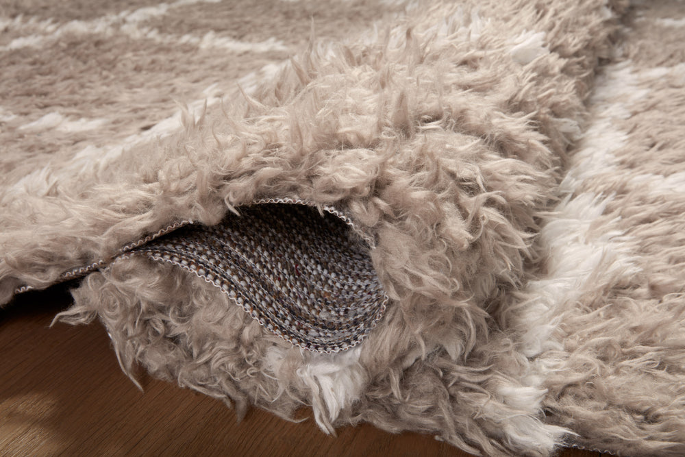 AMI-04 Amira Khaki/Ivory Rug