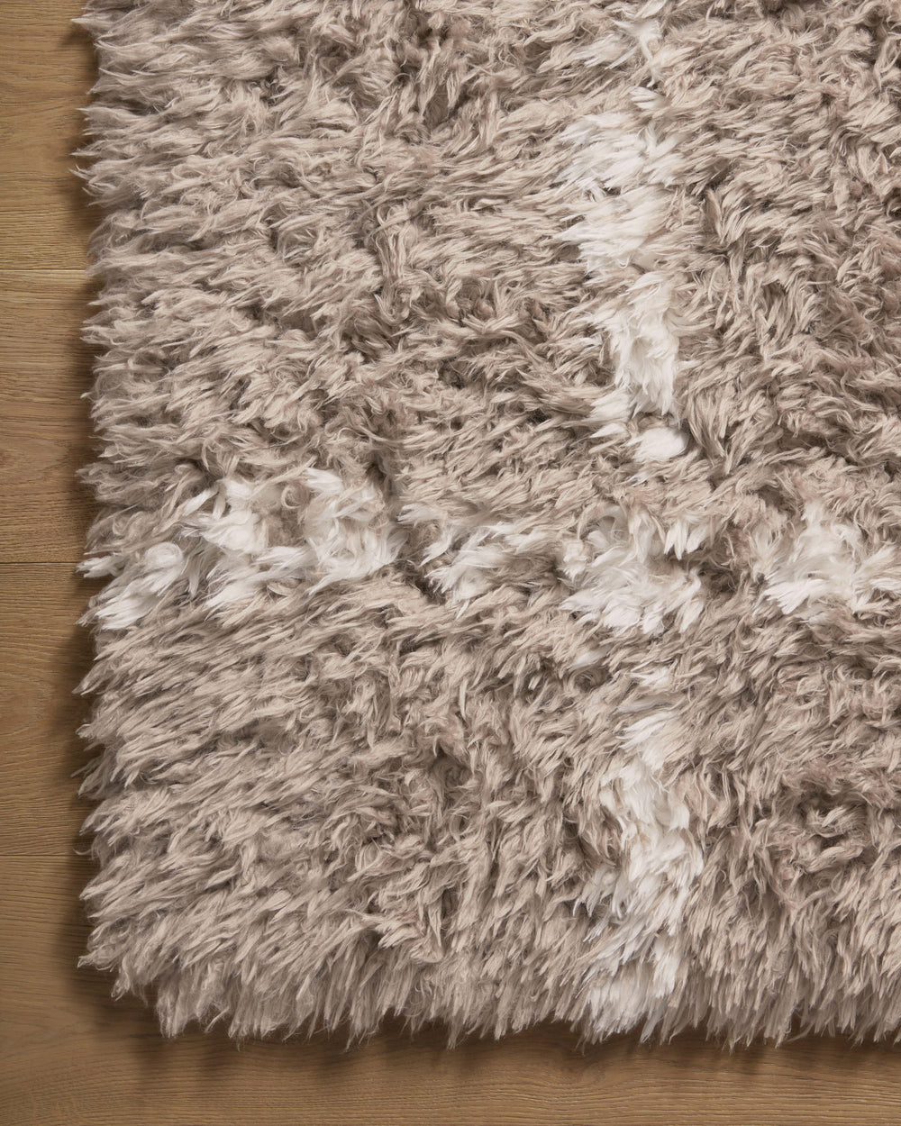 AMI-04 Amira Khaki/Ivory Rug