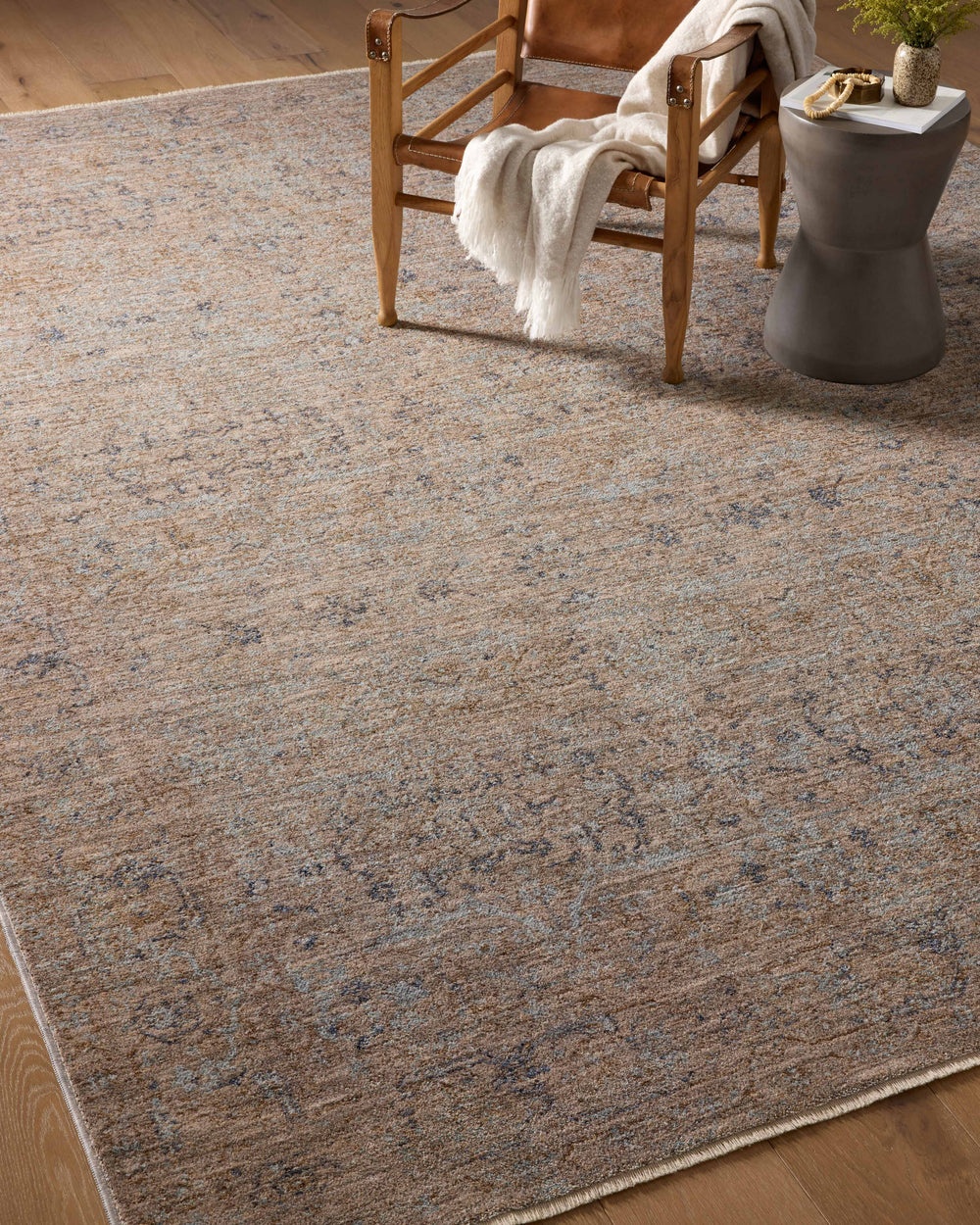 Blake Taupe / Blue Rug (BLA-03)