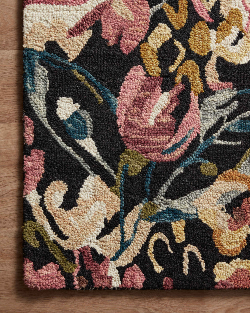 BLM-01 Loloi Belladonna Black / Berry Tapis