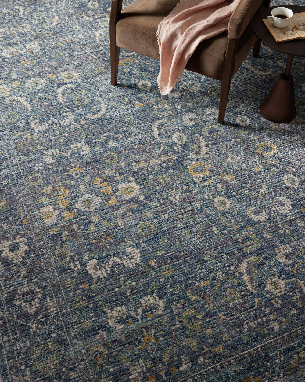 Bru-03 Loloi Bradbury Ocean / Gold Rug