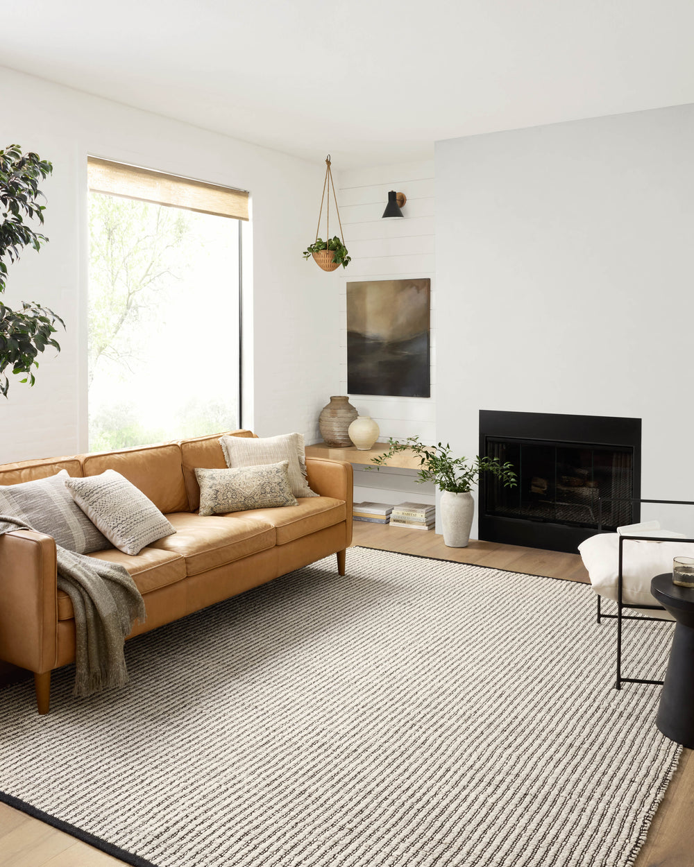 Colton Ivory / Black Rug (CON-02)