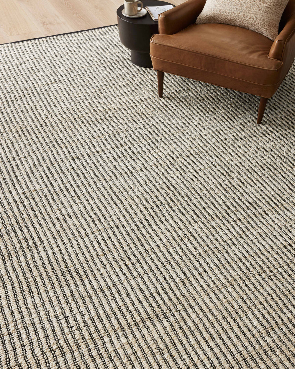 Colton Ivory / Black Rug (CON-02)