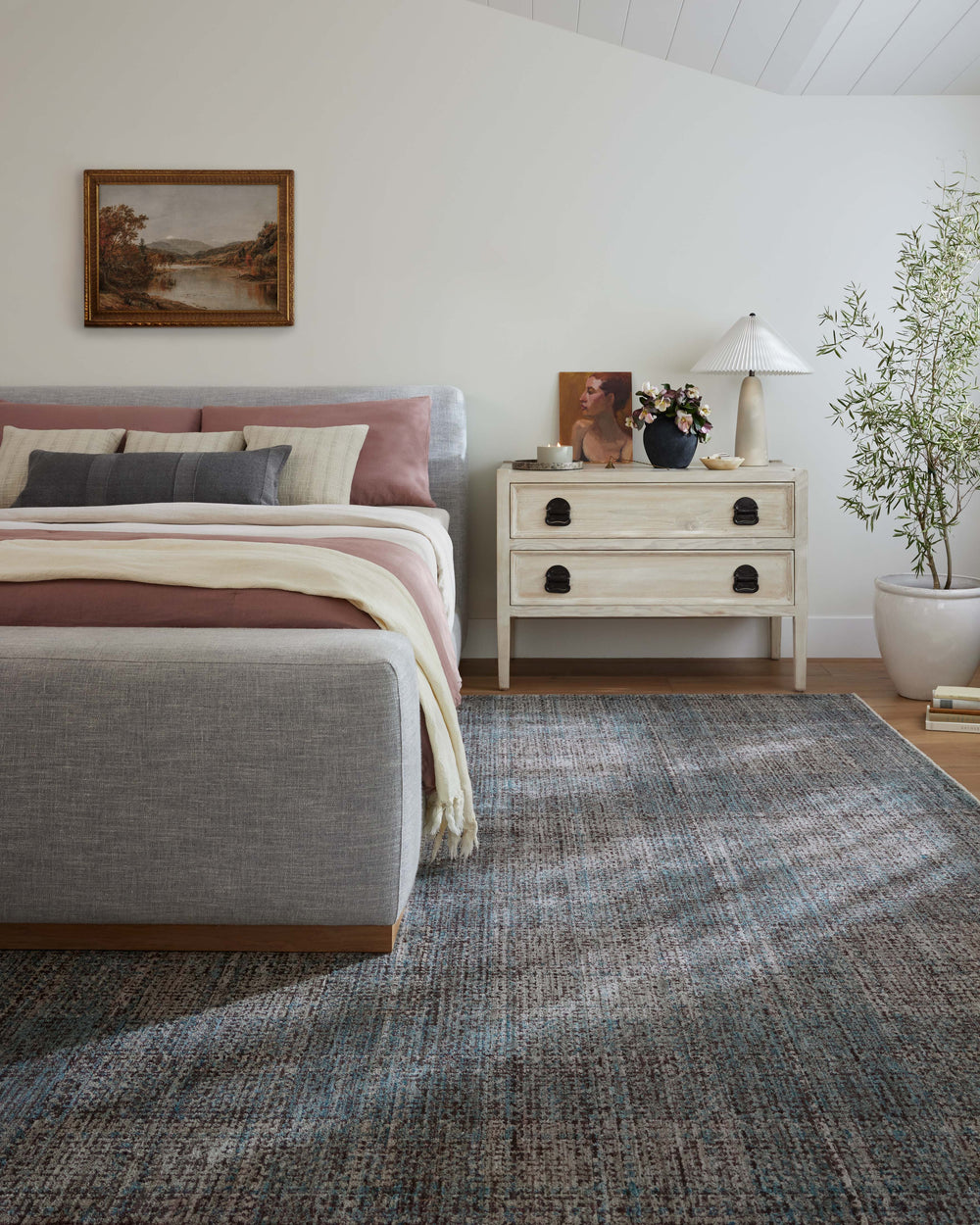Ember Denim / Charcoal Rug (EMB-09)