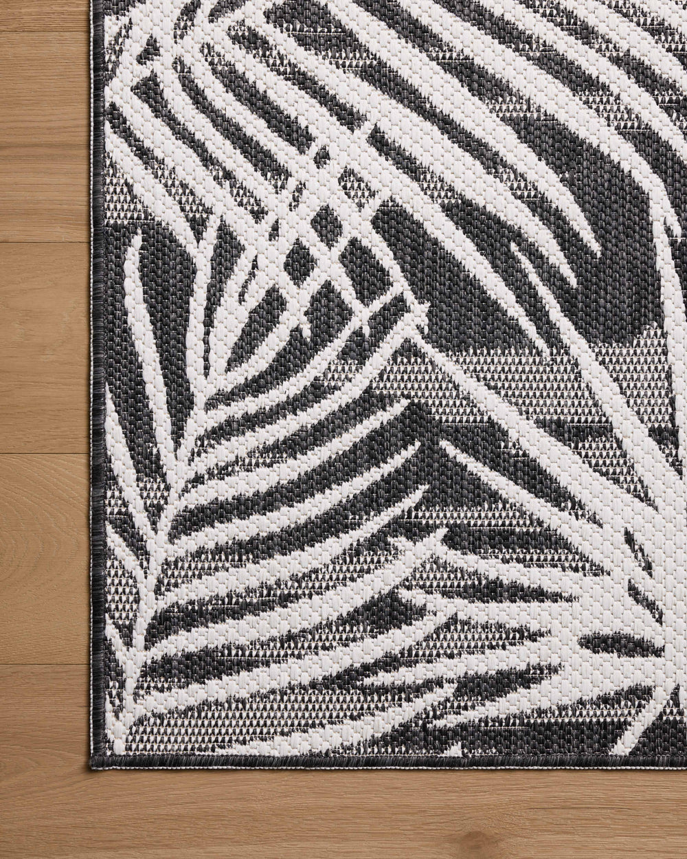 Easton Ivory / Onyx Rug (ESN-09)