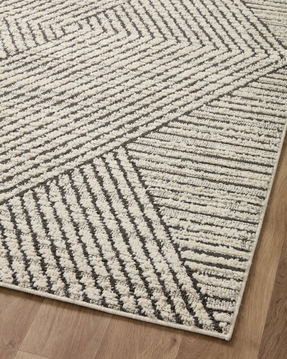 Fab-06 LOLOI Fabian Charcoal / Ivory Rug