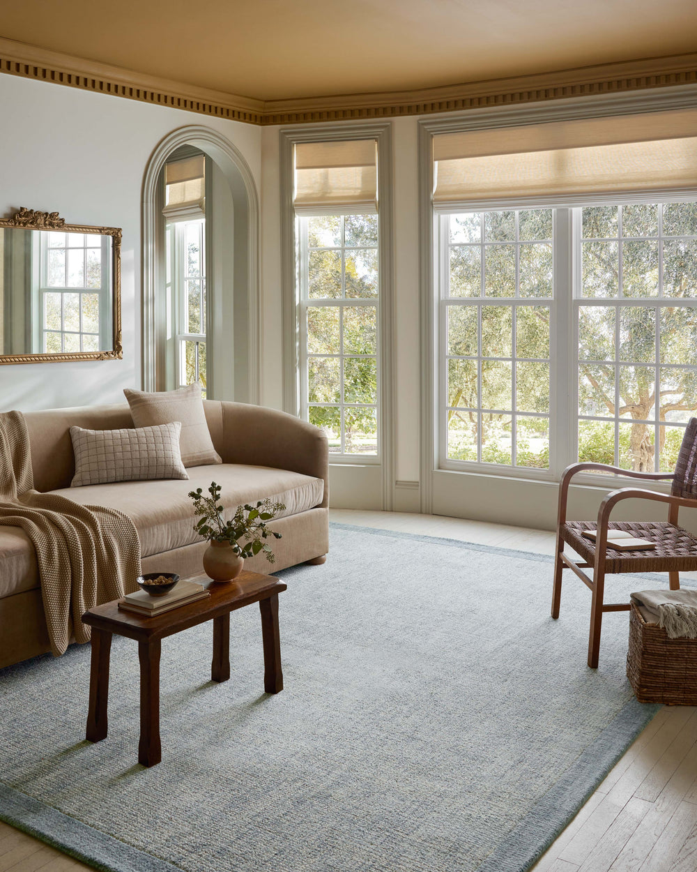 HNY-01 Henley Ivory/Blue Rug