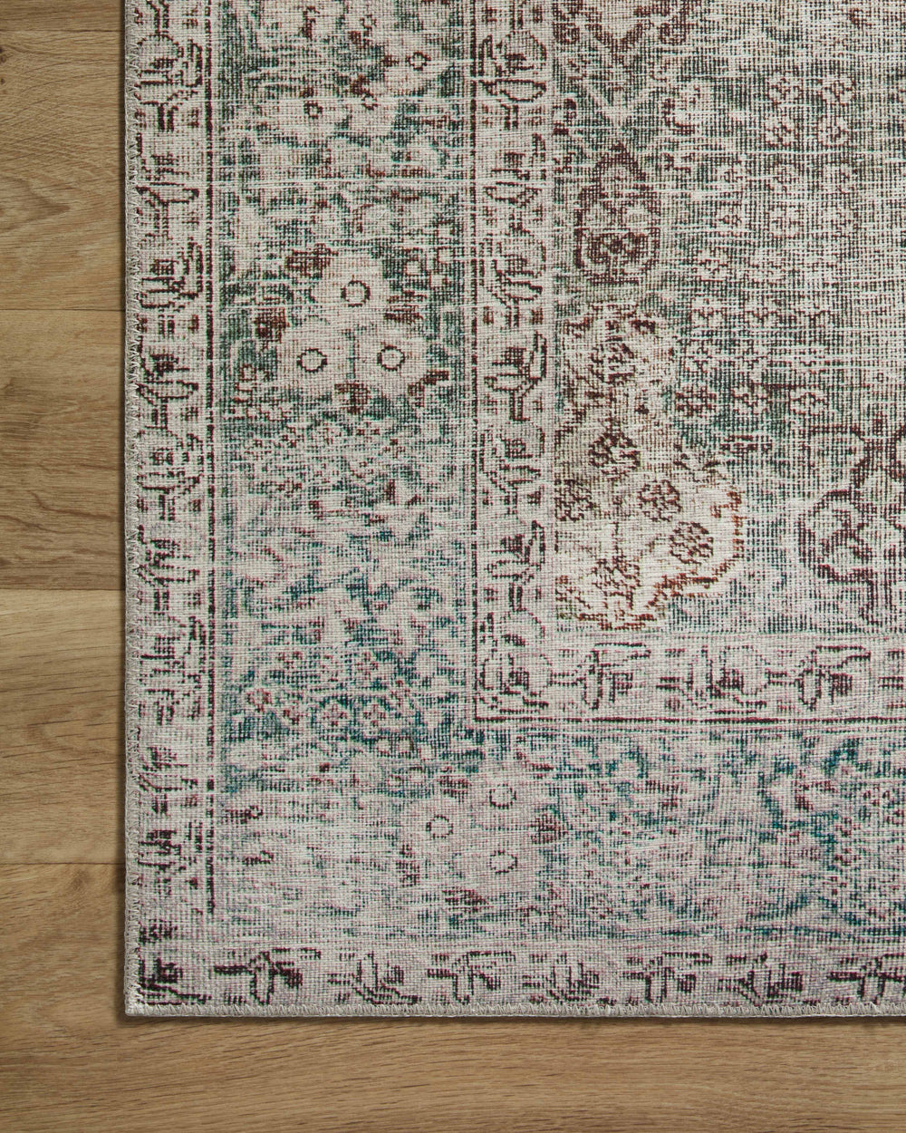 Juil-08 Loloi Jules Emerald / Antique Ivory Rug