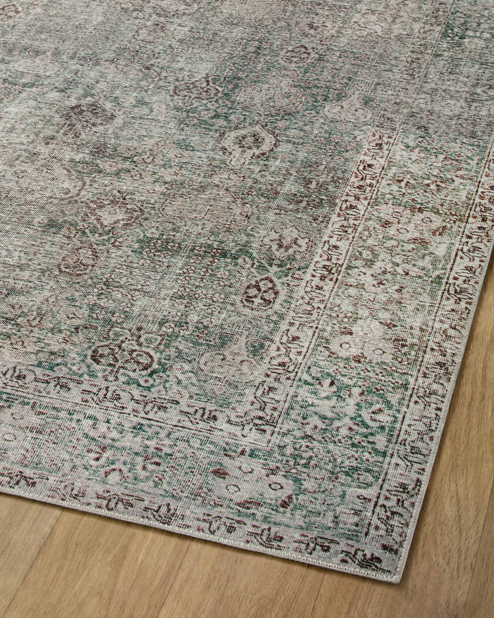 Juil-08 Loloi Jules Emerald / Antique Ivory Rug