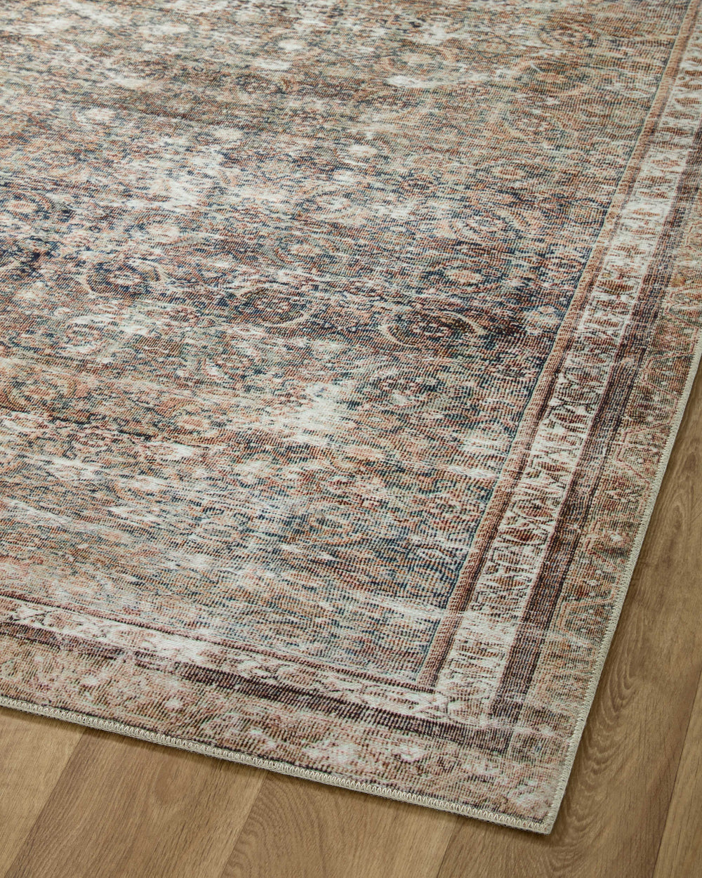 Juil-09 Loloi Jules Ink / Terracotta Rug
