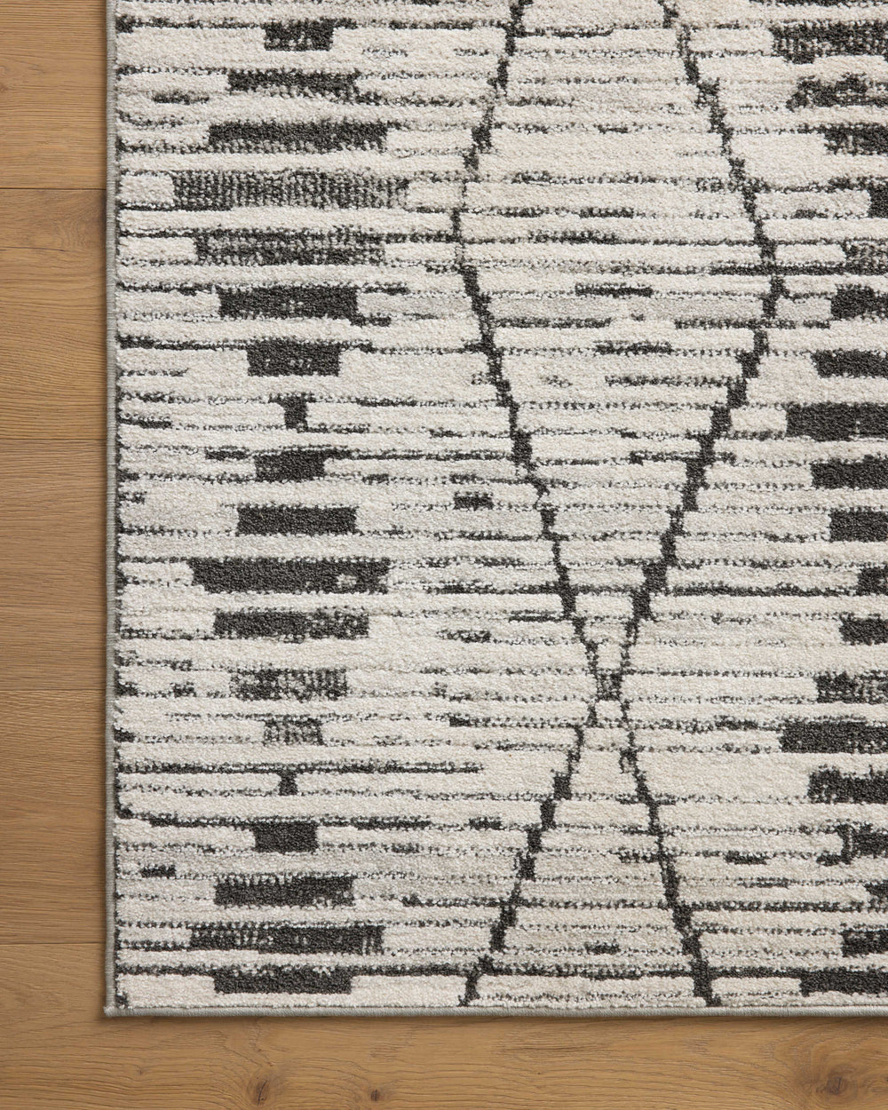 Kamala Charcoal / Dove Rug (KAM-02)