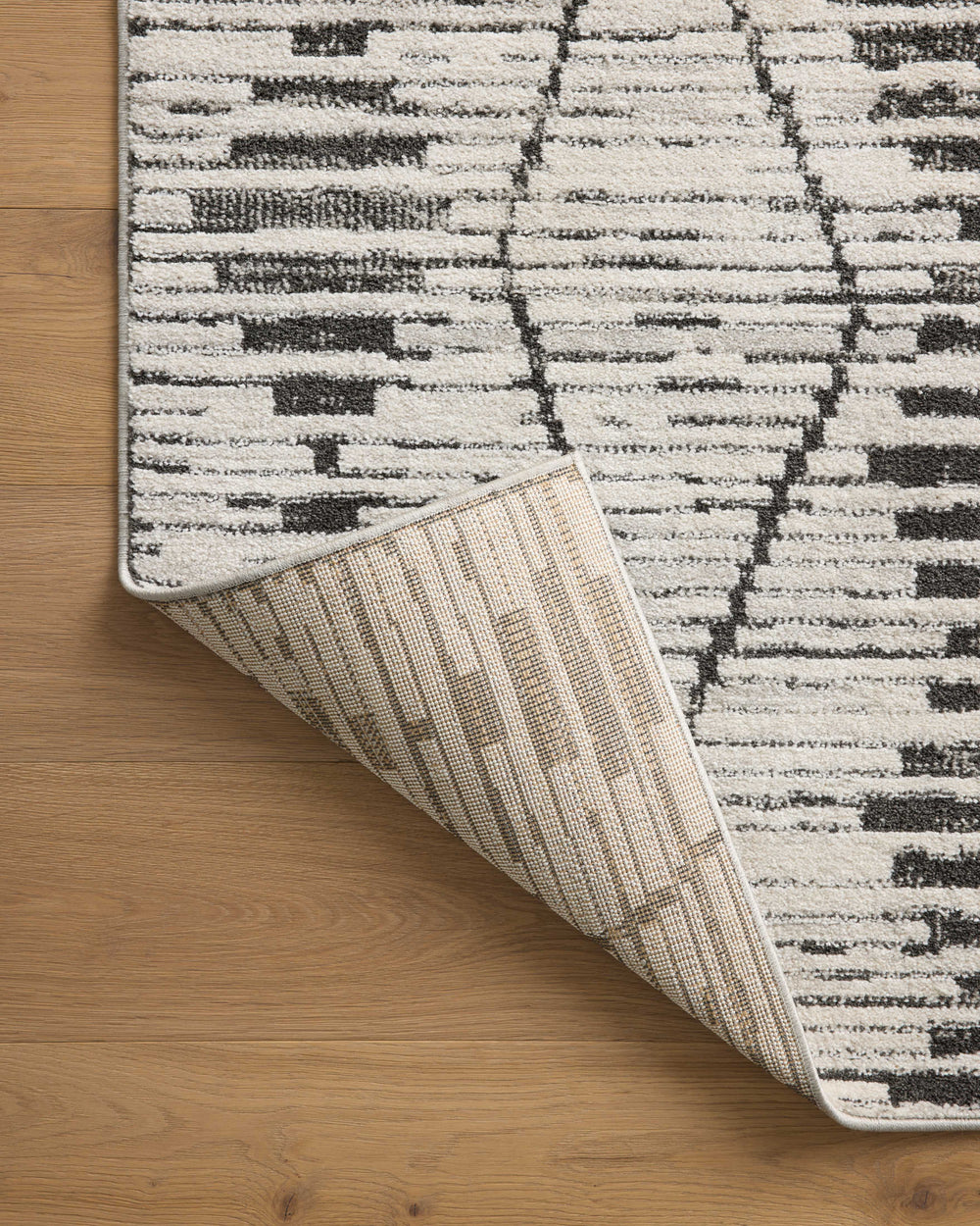 Kamala Charcoal / Dove Rug (KAM-02)