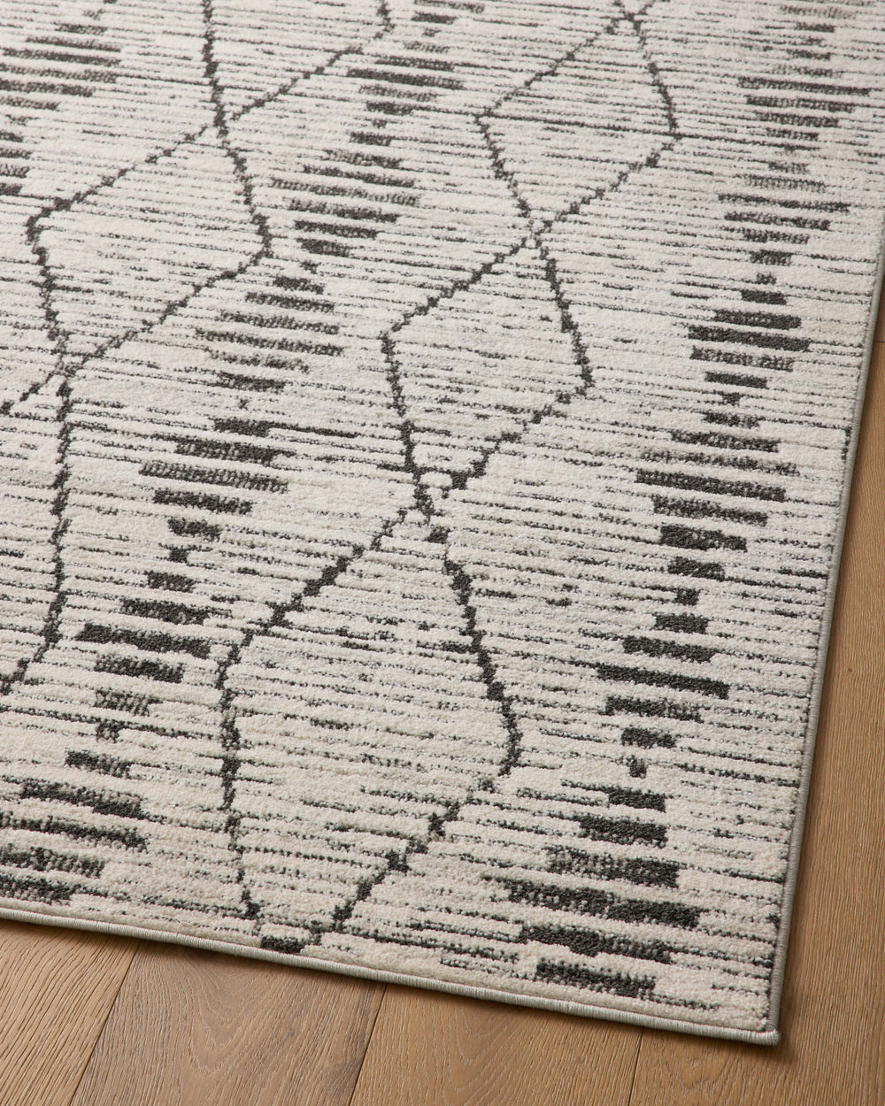 Kamala Charcoal / Dove Rug (KAM-02)