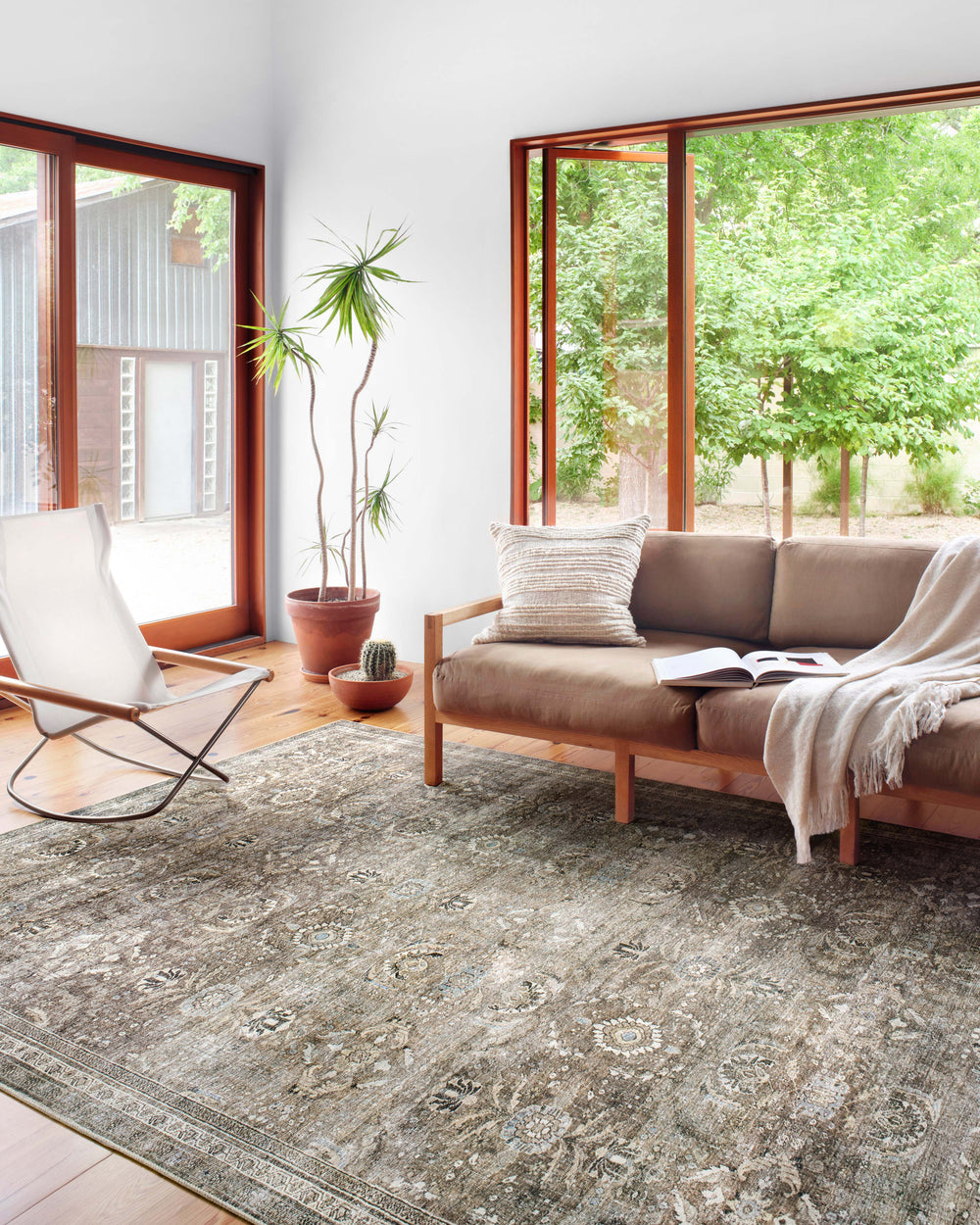 Layla Antique / Moss Rug (LAY-13)