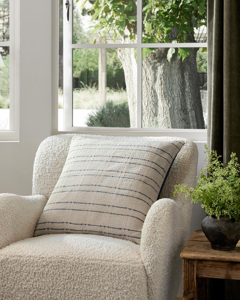 Cream / Blue Pillow (PAL0006)