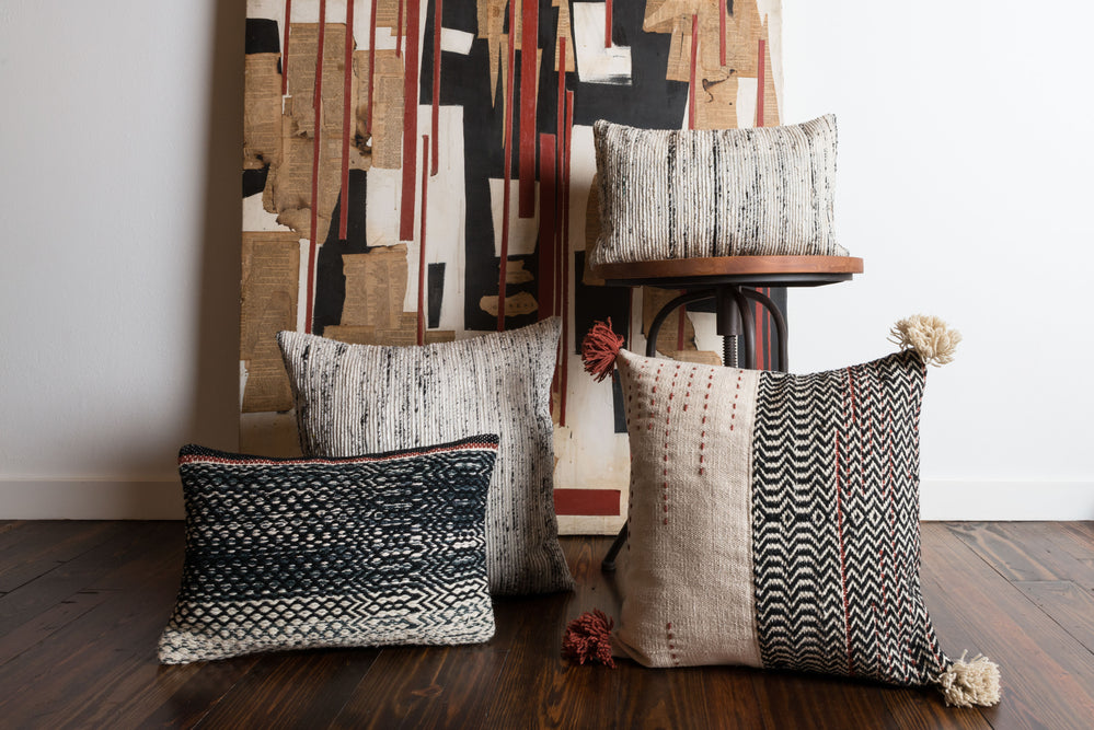 Coussin Noir / Ivoire (P0227)