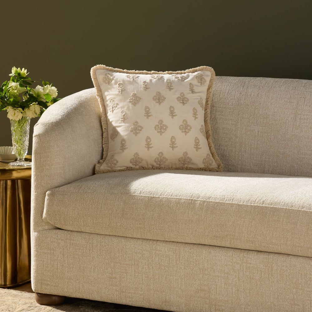 Darla Ivory Pillow (PCJ0025)