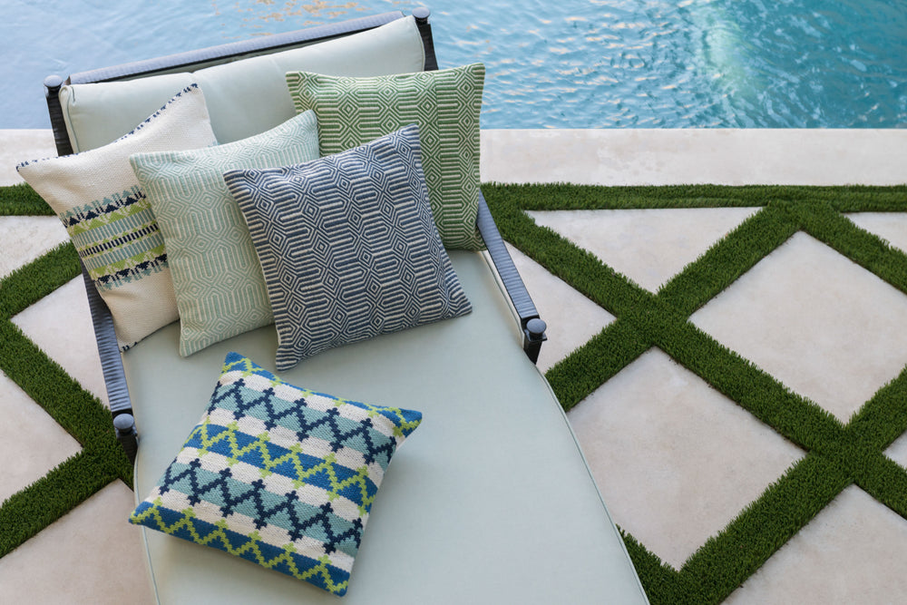 Green / Ivory Pillow (P0339)