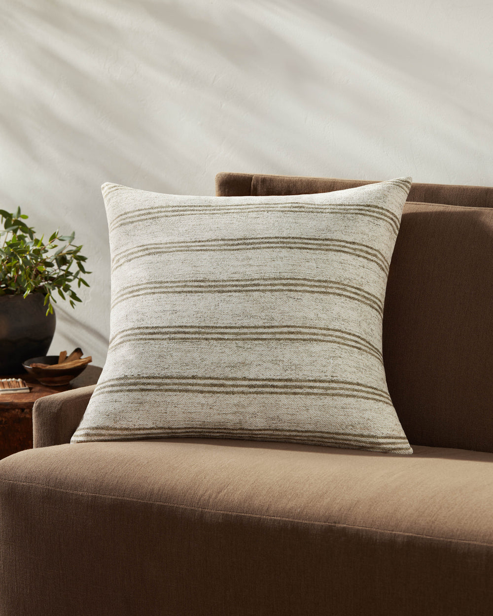 Zephyr Ivory / Olive Pillow (PAL0040)