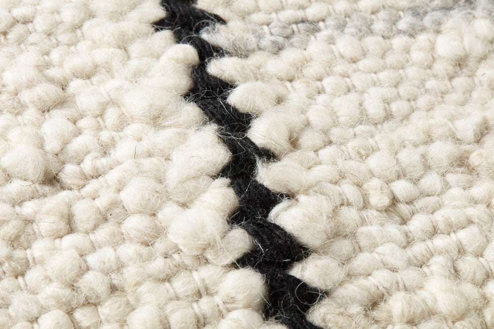 Carla Ivory / Coussin Noir (PAL0030)