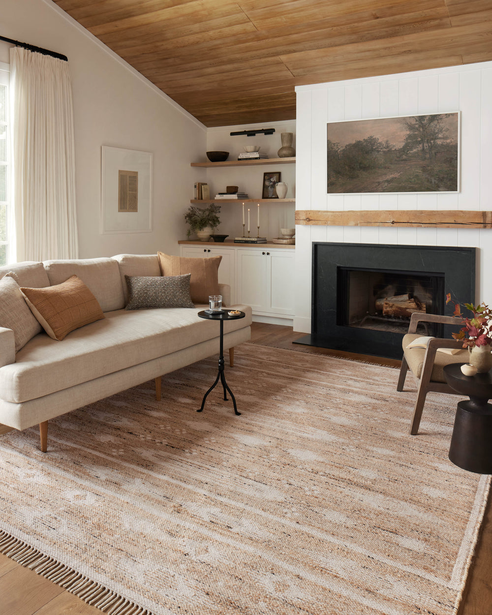 PAR0015 Celina Ivory/Wheat Pillow