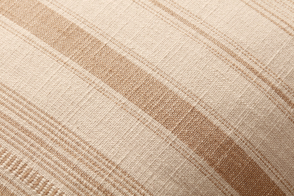 PAR0015 Celina Ivory/Wheat Pillow