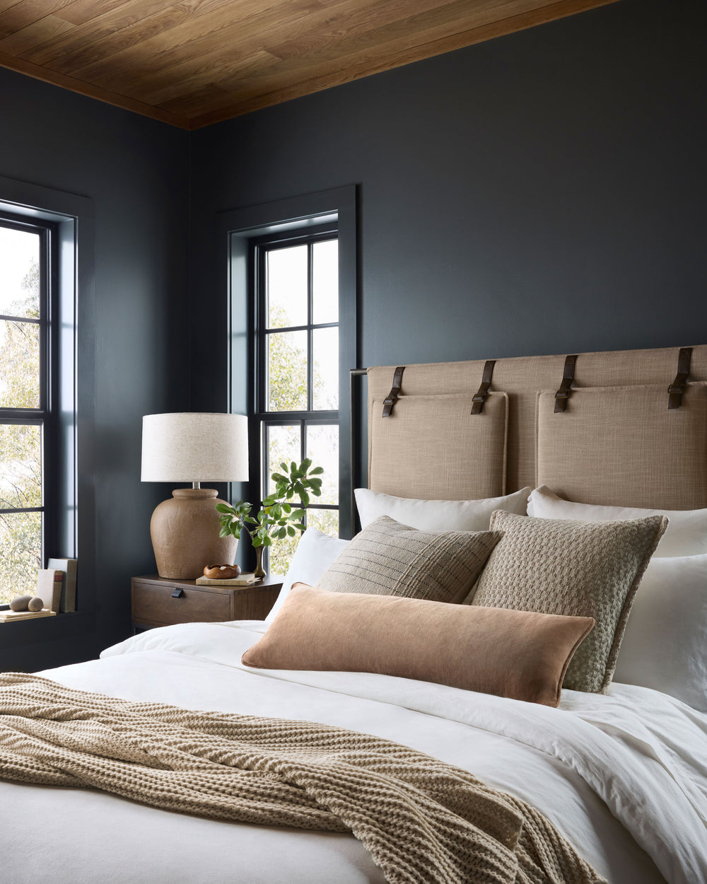 PMH1153 Lydia Taupe/Natural Pillow