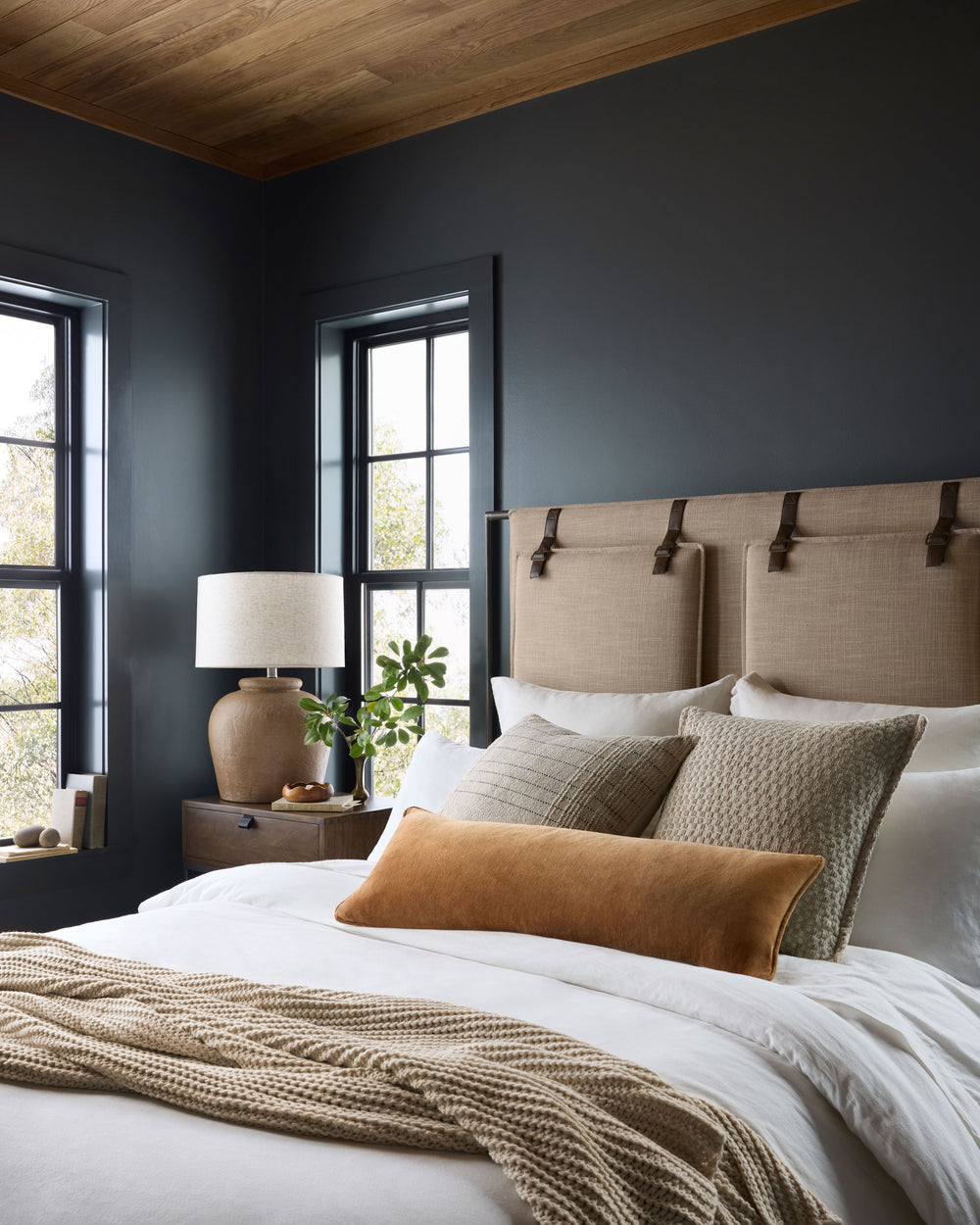 PMH0027 Burnett Ivory Pillow