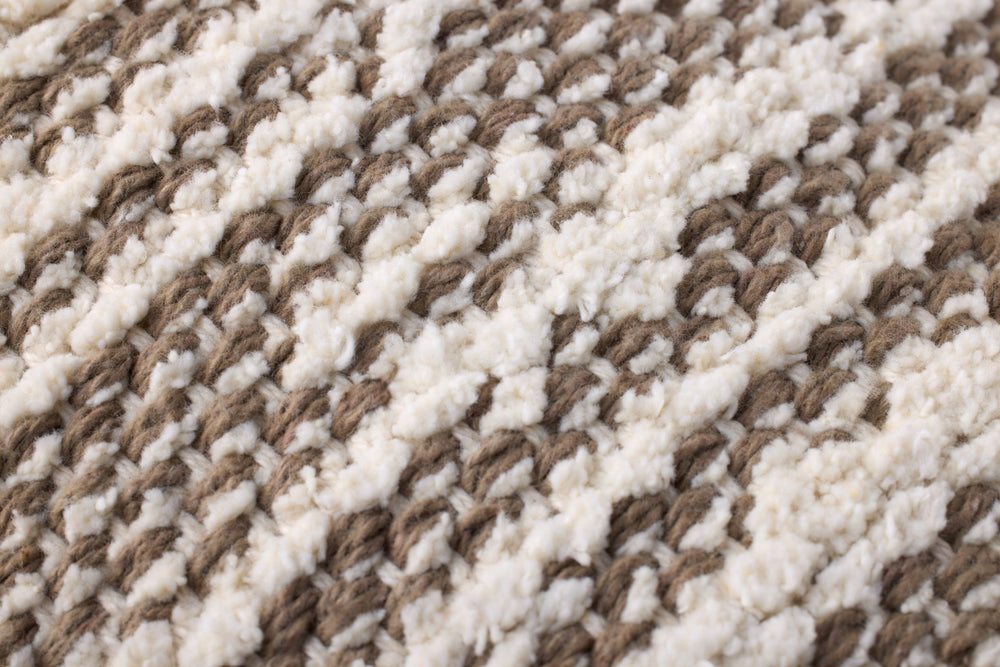 PLL0141  DarkTaupe/Ivory Pillow