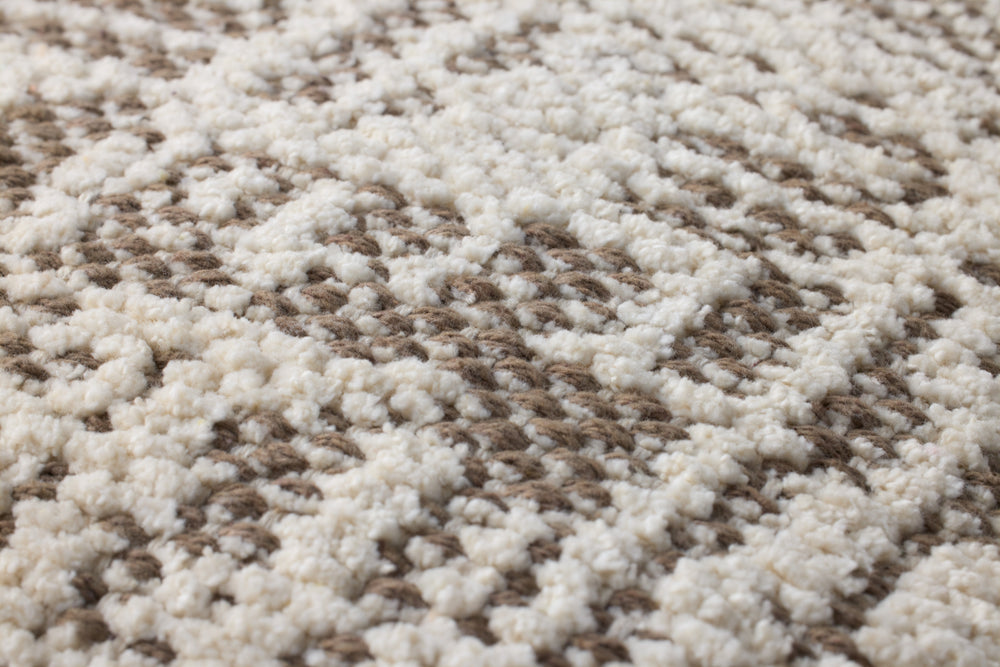 PLL0141  DarkTaupe/Ivory Pillow