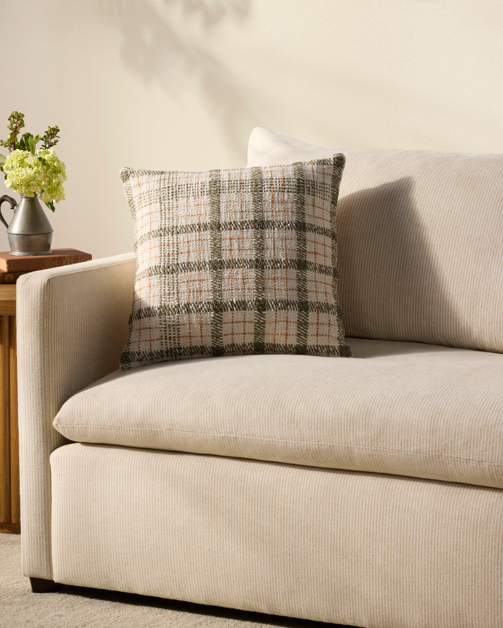 PCJ0027 Walter Green / Ivory Pillow