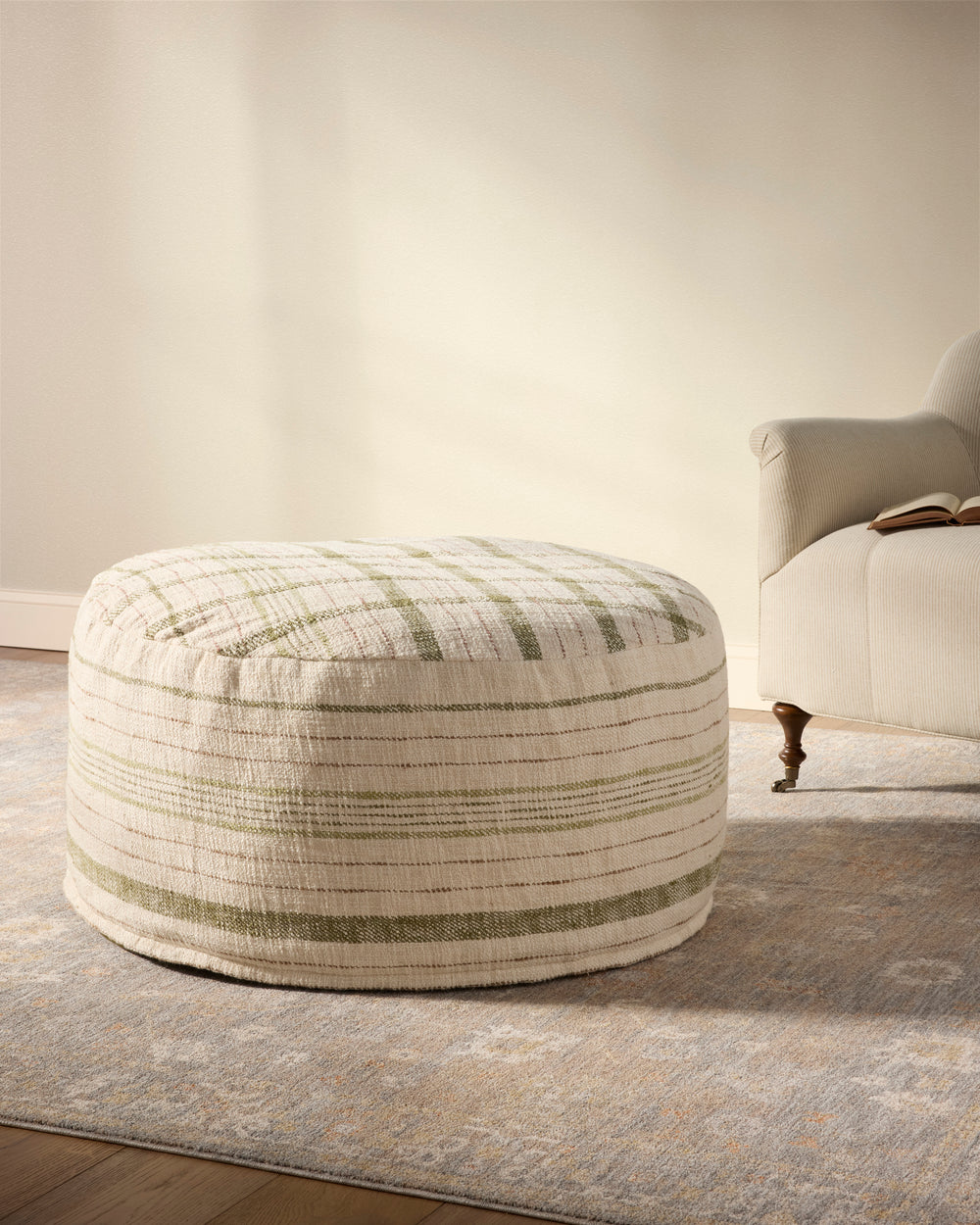 CJPF002 Wallace Cream Cream Pouf