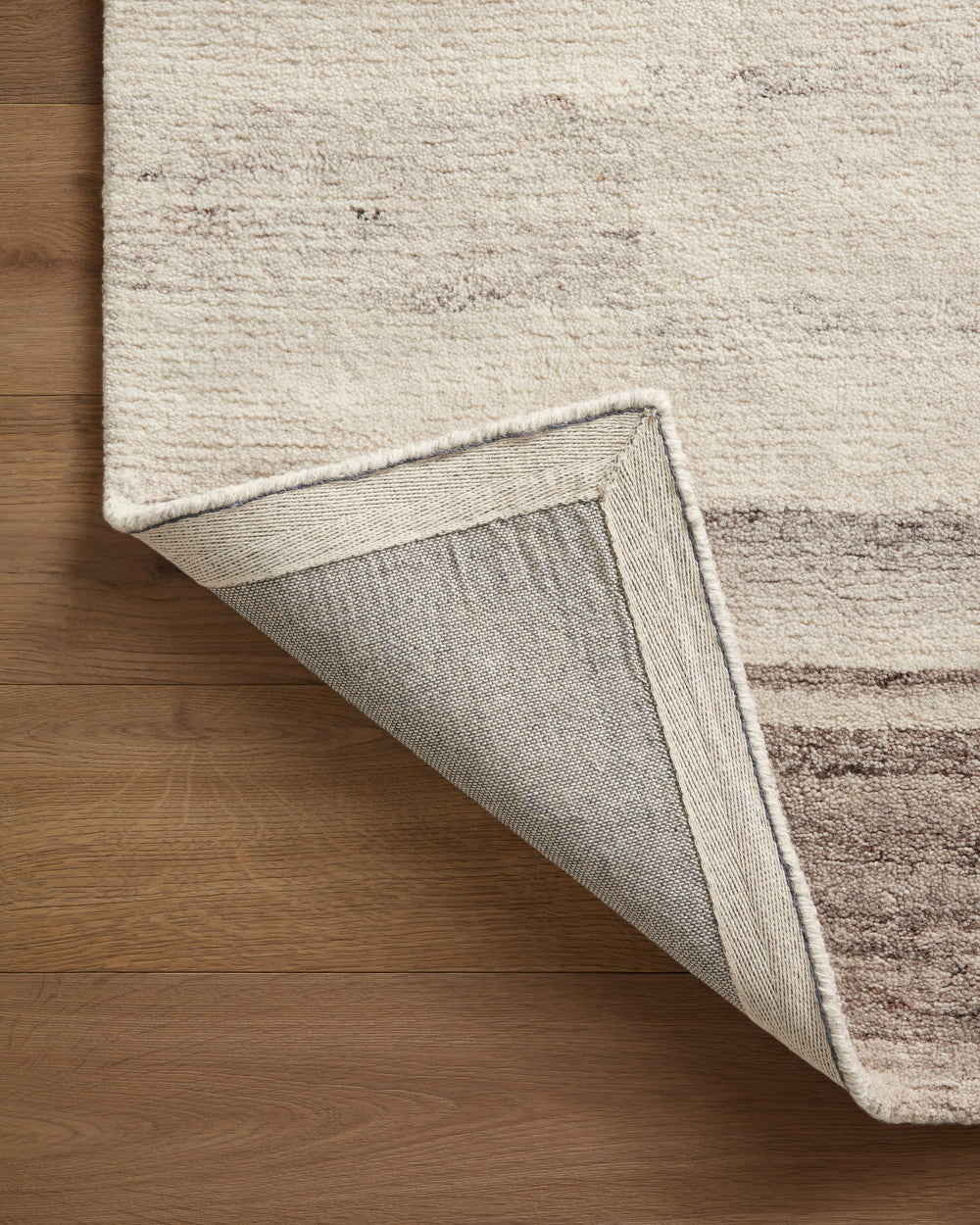 Rocky Ivory / Dove Rug (ROC-04)