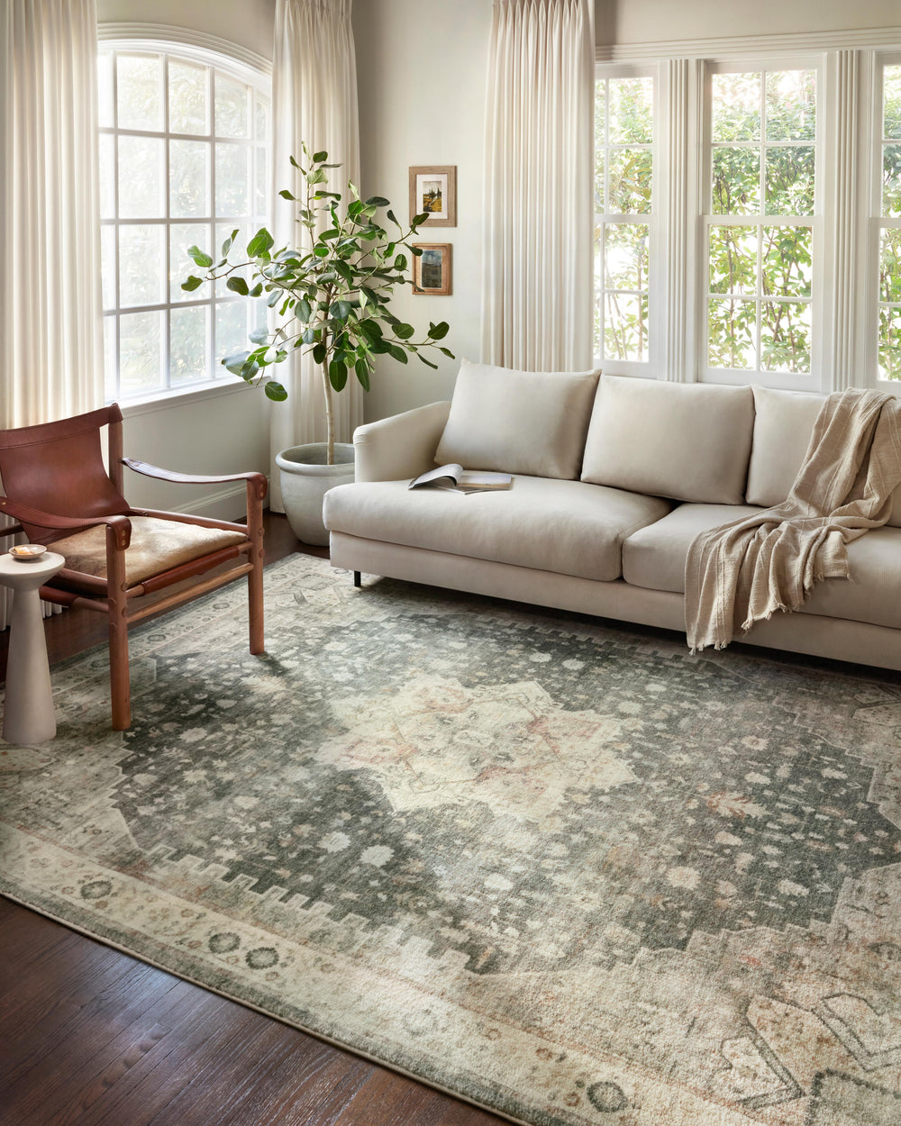 ROS-09 Rosette Slate / Ivory Rug