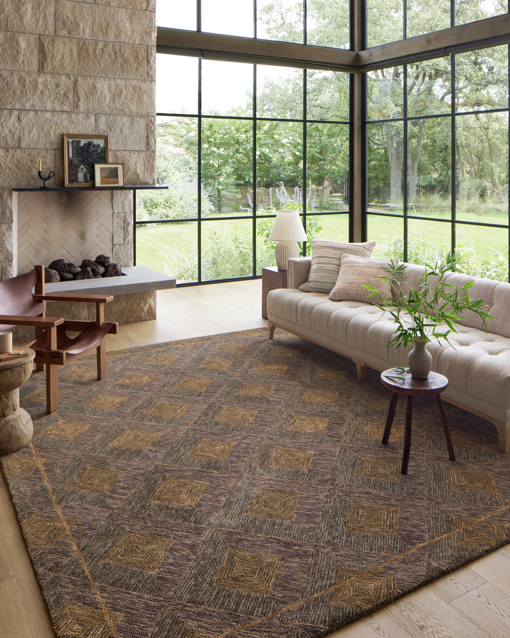 Varena Plum / Gold Rug (VAR-04)
