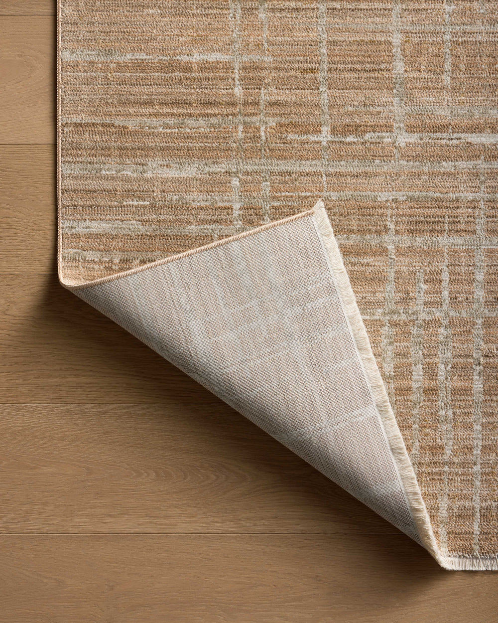 Wade Clay / Silver Rug (WAE-03)
